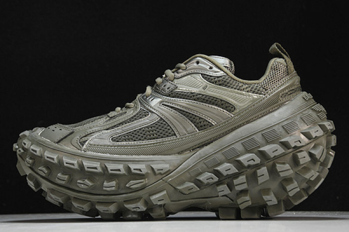 Ba*len*cia*ga track trainer  btt-030