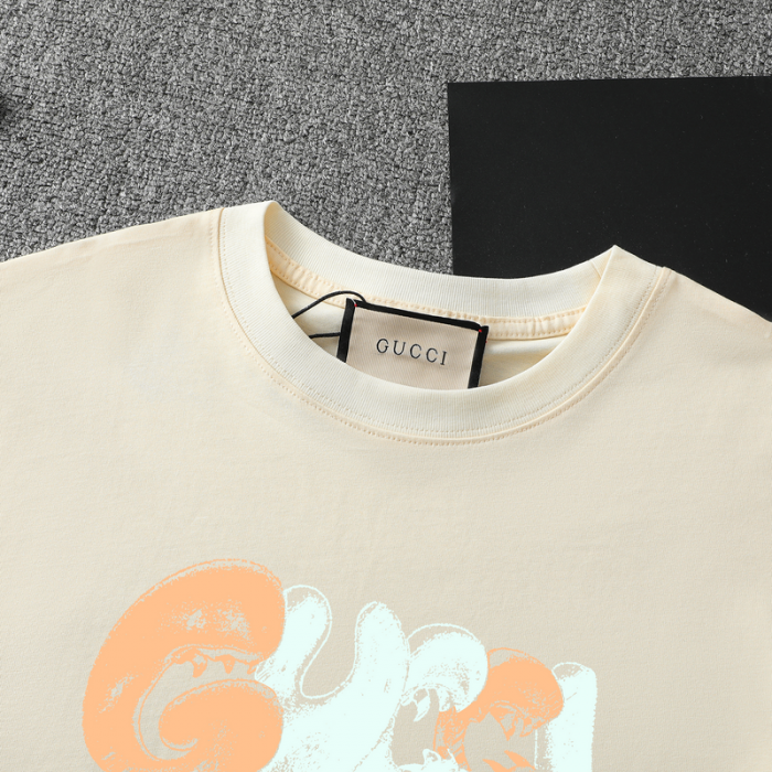 G*UCCI CLOTHES GICS-017