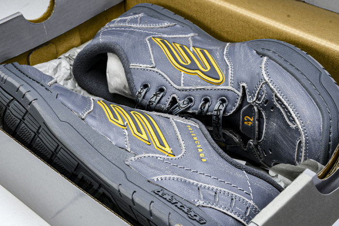 Balenciaga Hamptons Worn-Out WCURB1180