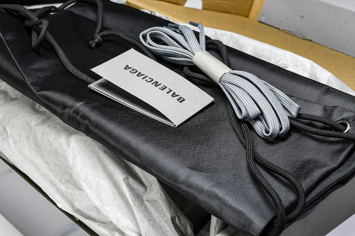 Balenciaga Hamptons Worn-Out WCURB1180