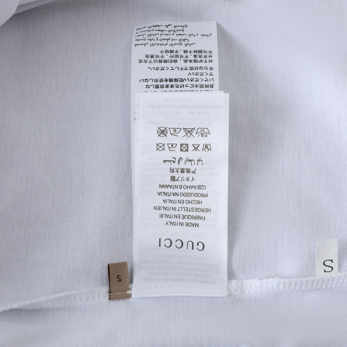 G*UCCI CLOTHES GICS-008