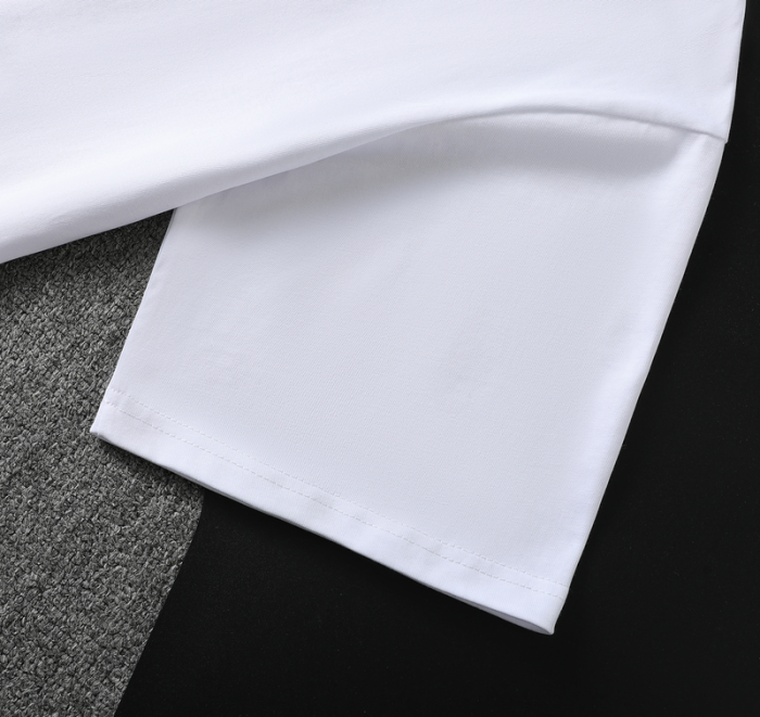 G*UCCI CLOTHES GICS-008