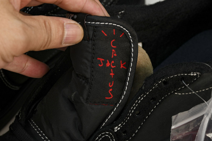 Travis Scott x Air Jordan 1 Low OG “Black/Phantom” DM7866-001