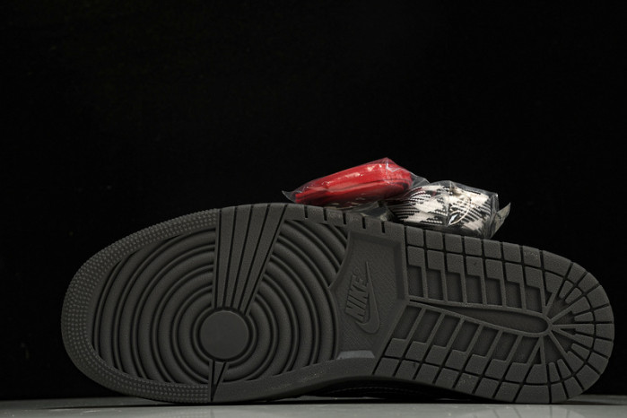 Travis Scott x Air Jordan 1 Low OG “Black/Phantom” DM7866-001