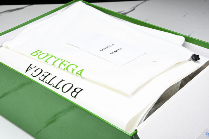 BOTTEGA VENETA SNEAKER BVS-033