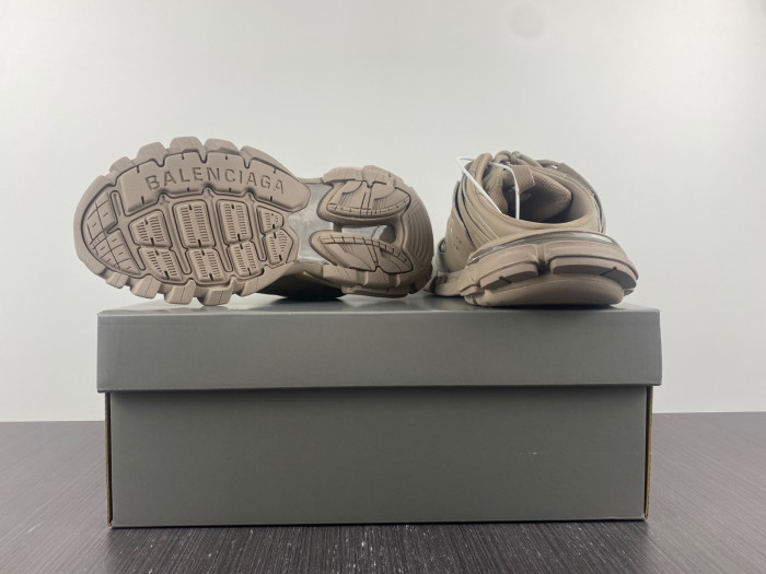 Ba*len*cia*ga track trainer  btt-026