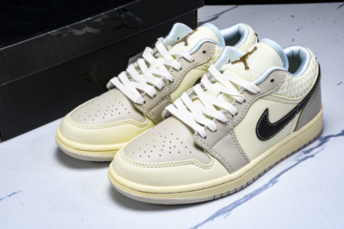 Air Jordan 1 Low HQ3440-101
