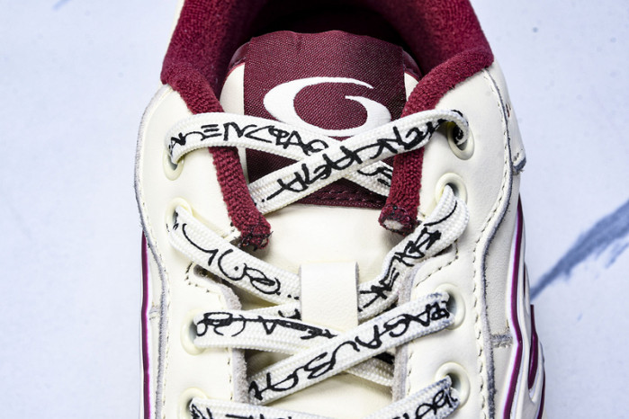 Balenciaga Hamptons Worn-Out WCURB9960