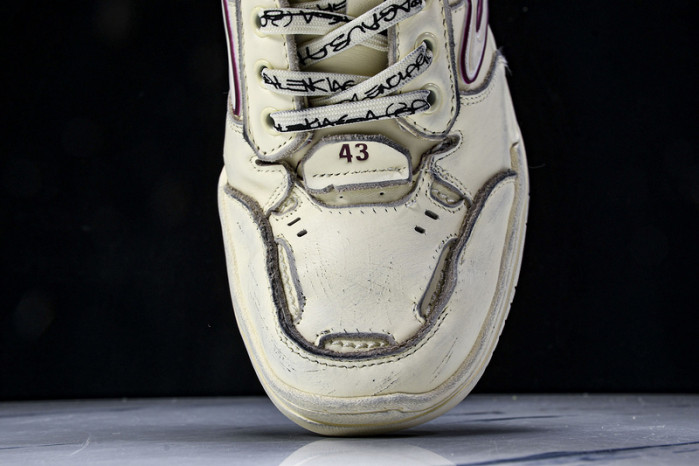 Balenciaga Hamptons Worn-Out WCURB9960