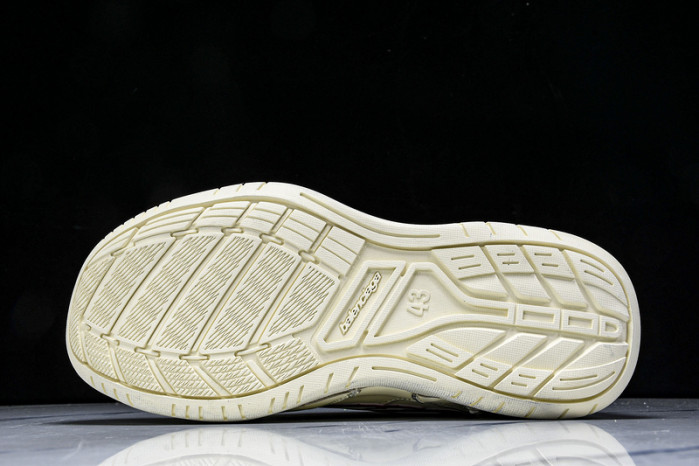 Balenciaga Hamptons Worn-Out WCURB9960