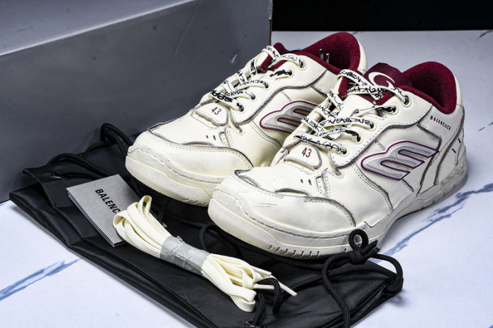 Balenciaga Hamptons Worn-Out WCURB9960