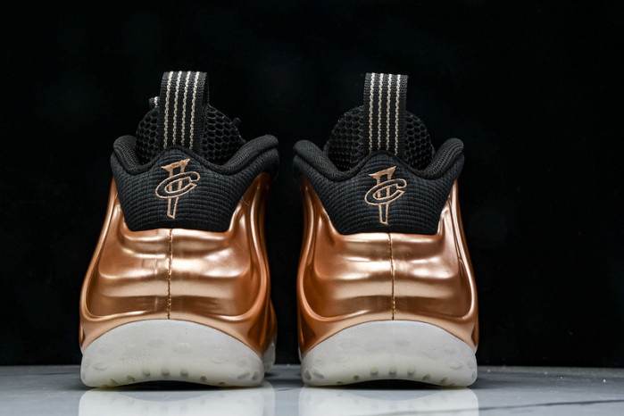 Nike Air Foamposite One “Metallic Copper” FZ9902-001
