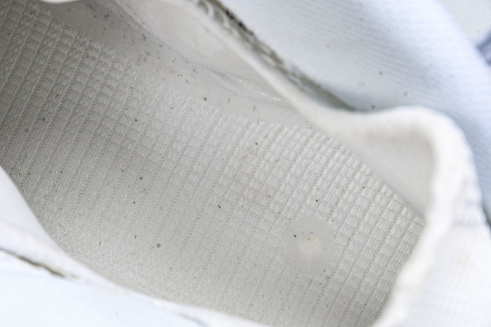 Nike Air Foamposite One “Triple White” HJ5195-100