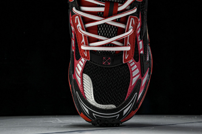 C/O​ SNEAKERS CO-030