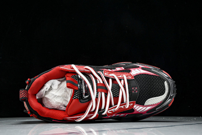 C/O​ SNEAKERS CO-030