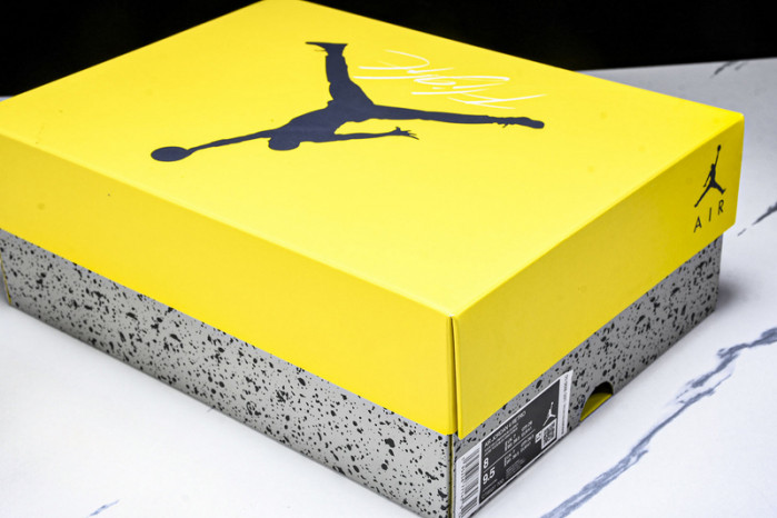 Jordan 4 Retro "Lightning" CT8527-700