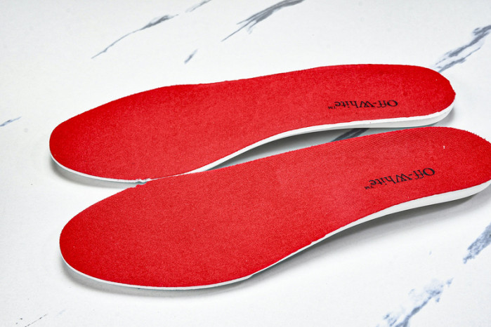 C/O​ SNEAKERS CO-030