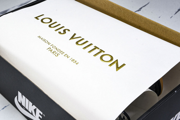 Travis Scott x Jordan Air Jordan 1 Low DZ2505-001