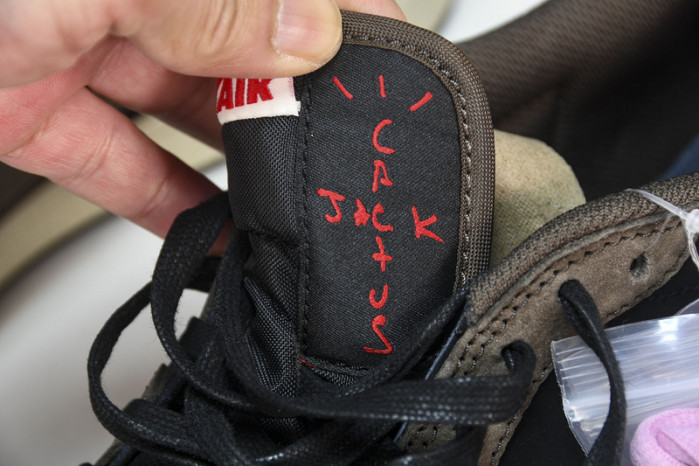 Jordan 1 Retro Low OG SP Travis Scott CQ4277-001