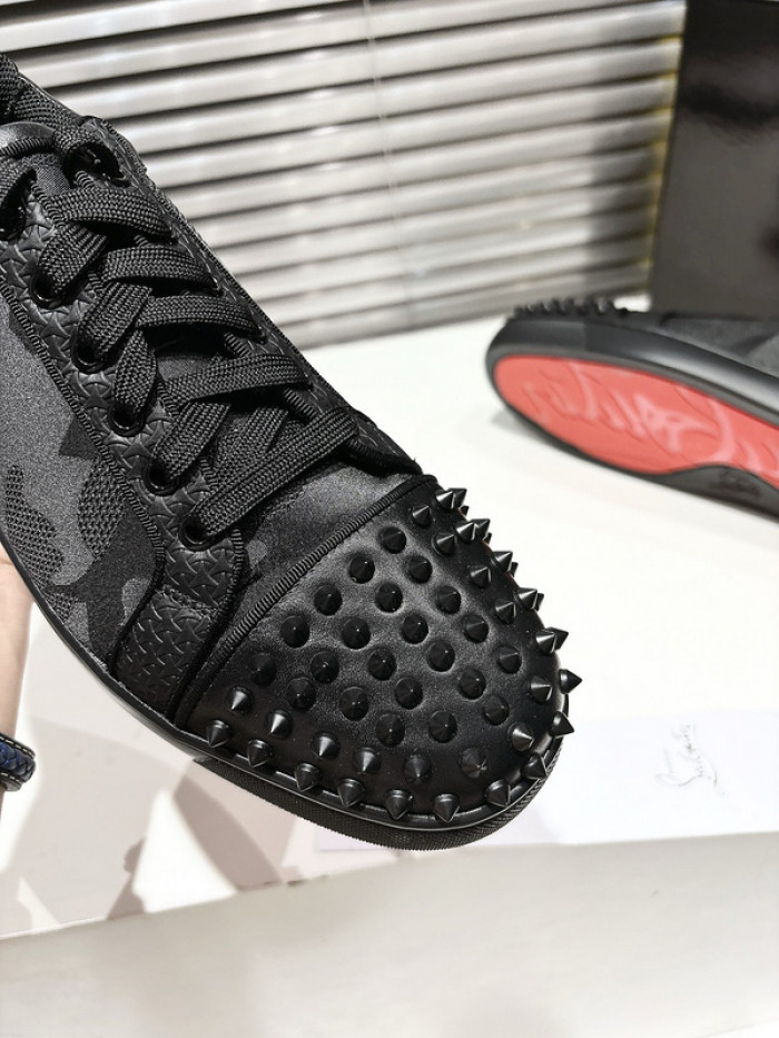 C*HRISTIAN L*BUBOUTIN CL-085