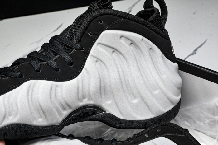 Nike Air Foamposite One “Wolf Grey” HF0794-001