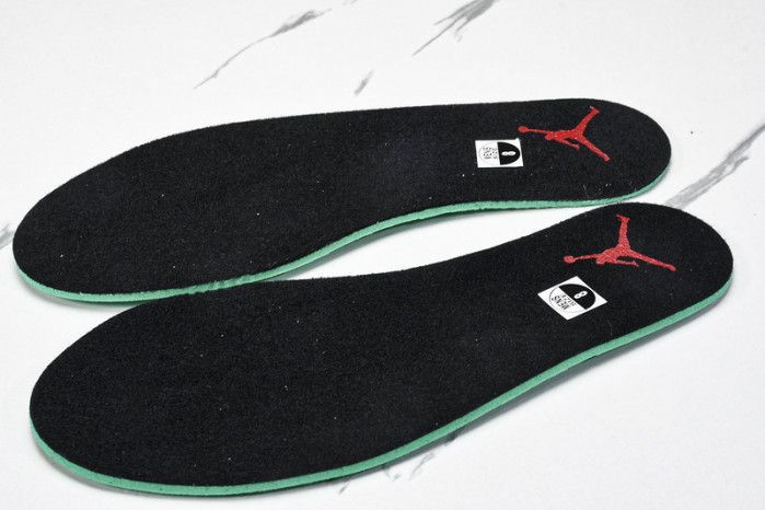 Air Jordan 4 “Bred” FQ7939-060