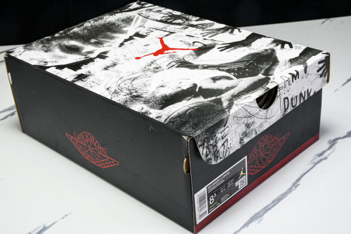 Air Jordan 1 Low SE Black Toe IB8971-106