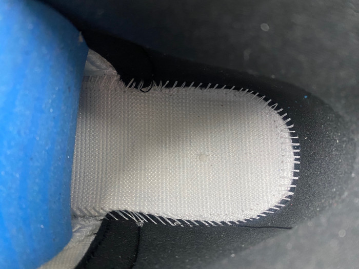 JORDAN 12 White flame red