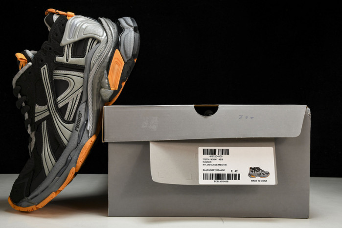 Balenciaga Runner BTT-196