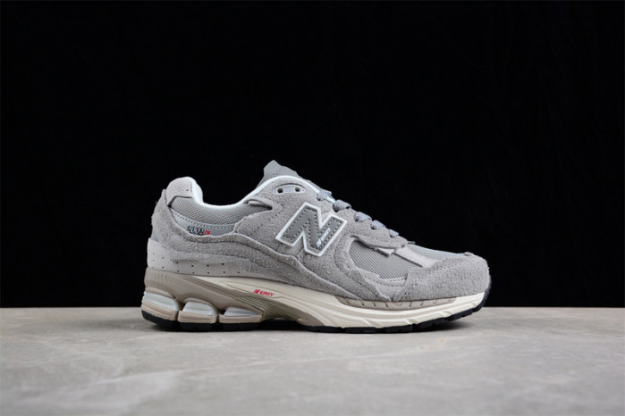 new balance nb-082