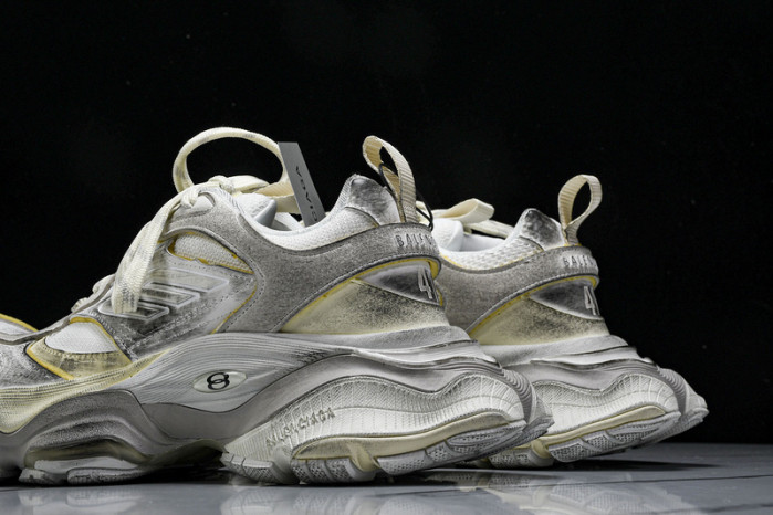 Ba*len*cia*ga 10xl bxi-006