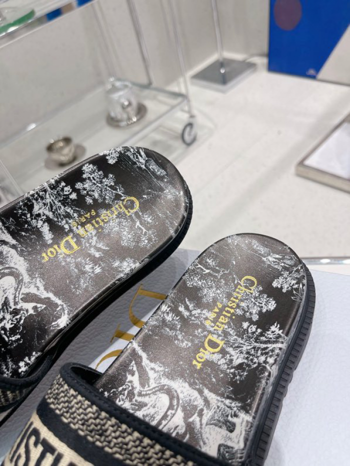 DIOR SLIDES DS-016