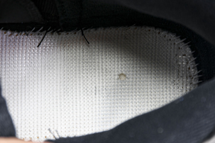 Air Jordan 12 “University Gold” 130690-070