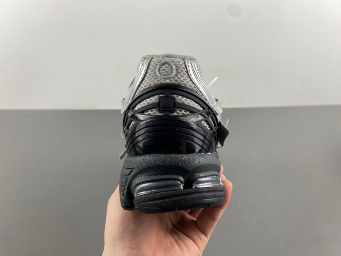 A.*SIC*S G*EL U1906AAF