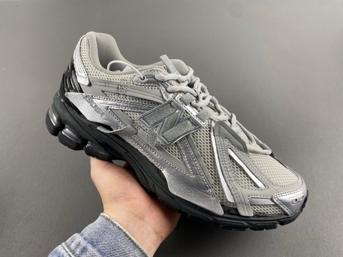 A.*SIC*S G*EL U1906AAF