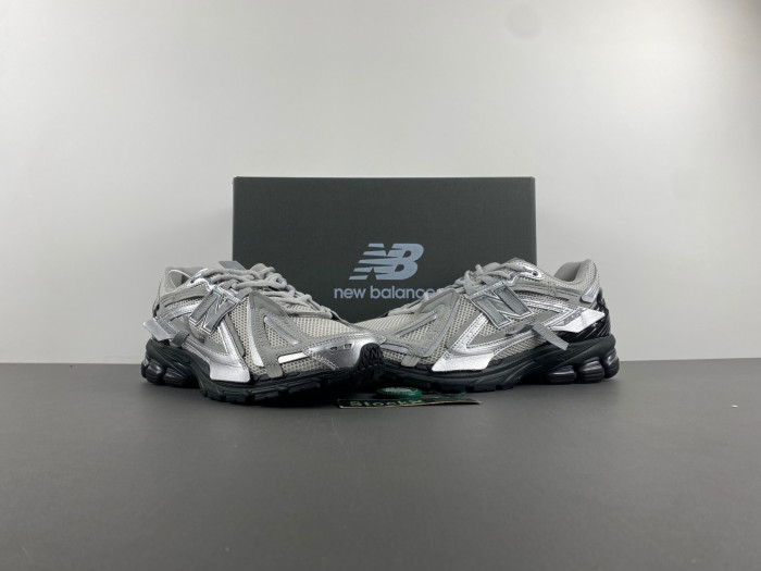 A.*SIC*S G*EL U1906AAF