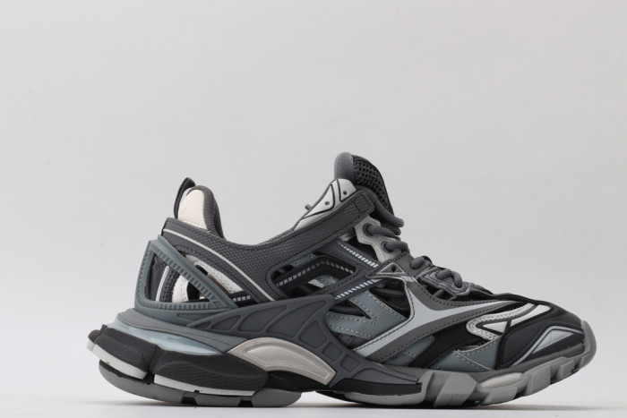 Ba*len*cia*ga track trainer