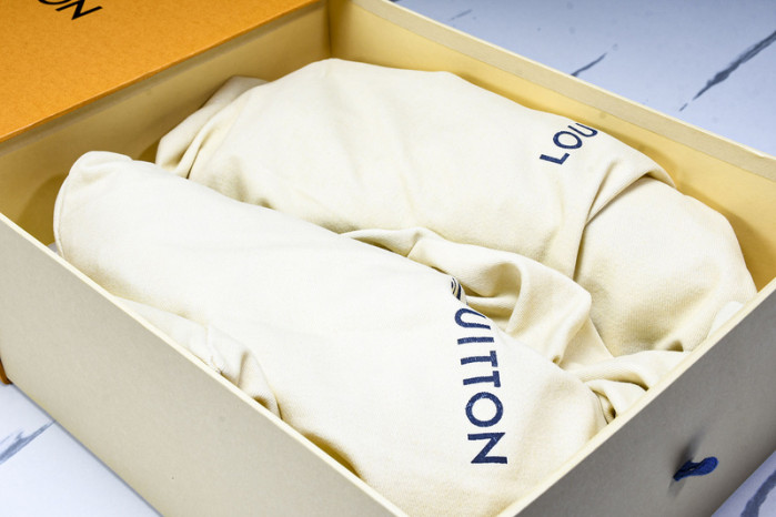 LOU VUIT RIVOLI LTRI-002