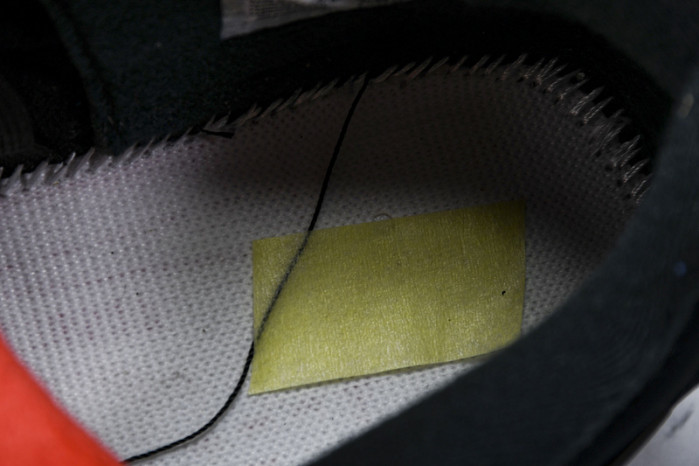 Jordan 4 Retro Red Thunder CT8527-016