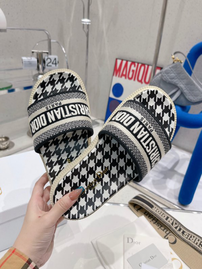 DIOR SLIDES DS-024