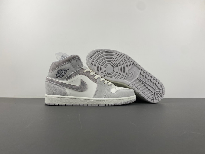 Air Jordan 1 Mid FQ7720-002