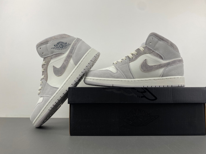 Air Jordan 1 Mid FQ7720-002