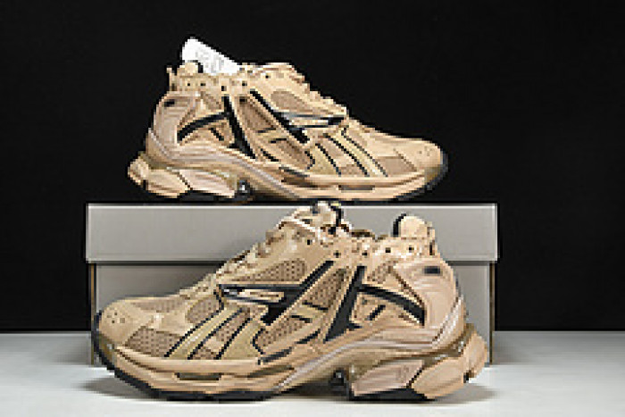 Ba*len*cia*ga track trainer  btt-070