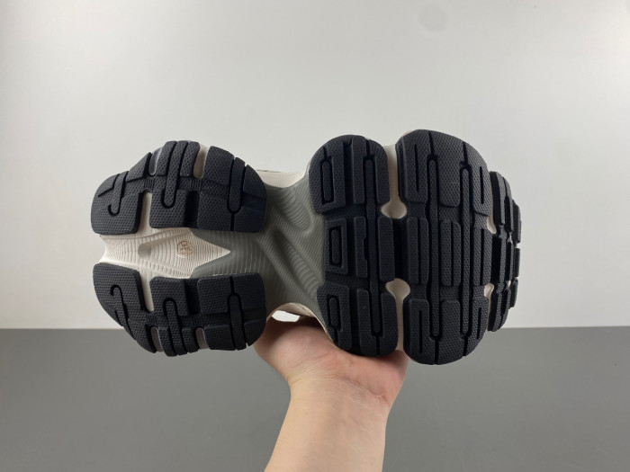 b*al*enciaga cargo bco-001