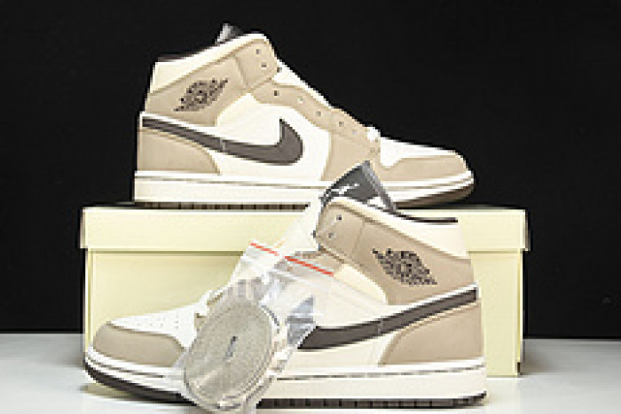 air jordan 1 mid  554766-003