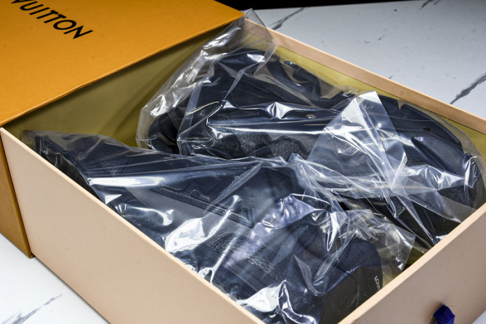 LOU VUIT CLASSIC LVTCC-001