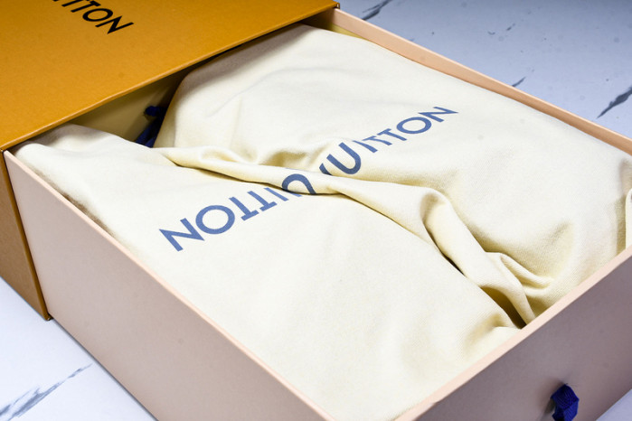 LOU VUIT CLASSIC LVTCC-001