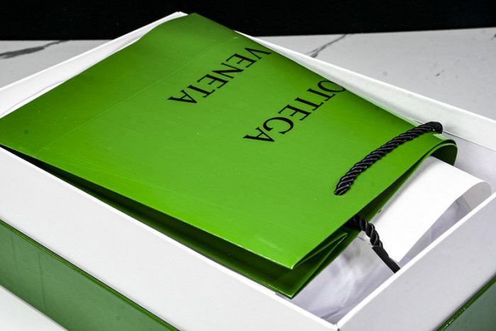 BOTTEGA VENETA SNEAKER BVS-041