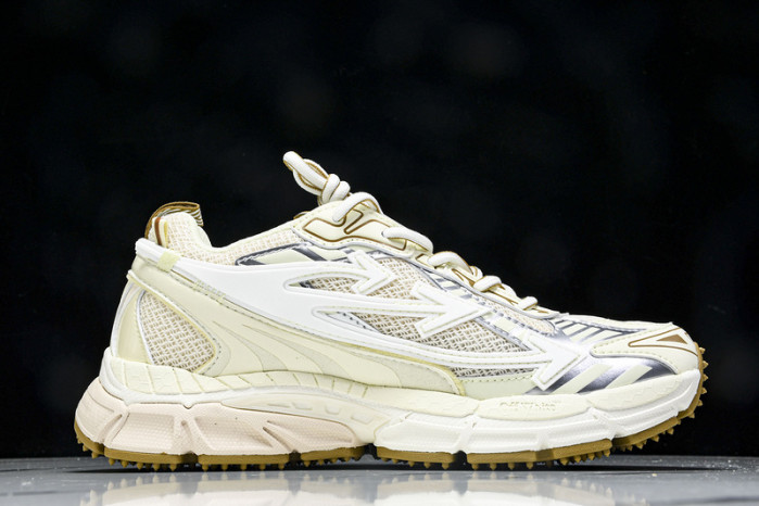 C/O​ SNEAKERS CO-014