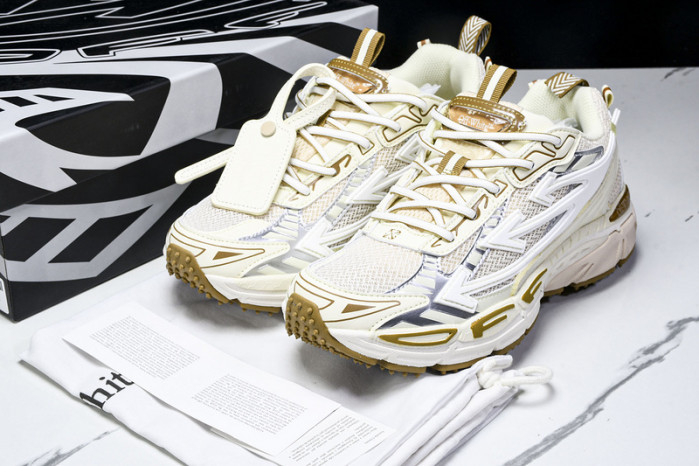 C/O​ SNEAKERS CO-014